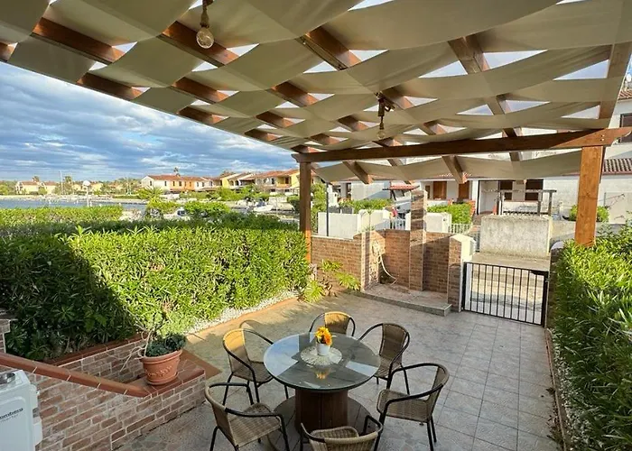 Endless Summer House *